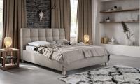 Gulta Aston Basic Standard ar stelāžu   Guļamvietas platums: 180 cm, Guļamvietas garums: 200 cm, stelāžas tips: Easypack, Platums: 198 cm, Garums: 223 cm, Augstums: 106 cm, Apdares materiāls: audums, Ar resti: 1, Auduma nosaukums: Primo 80, Krāsa: brūns