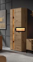 Sekcija Evolution EV2 ar LED Platums: 89 cm, Dziļums: 37 cm, Augstums: 197 cm, Ar LED: 1, Izgatavošanas materiāls: LKSP + dabīgs koks + finieris + stikls, Virsma: matēta, Krāsa: ozols artisan