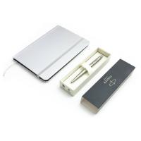 Parker Monochrome XL sidabrinio rašiklio dovanų rinkinys 2122756 su užrašų knygele su graviravimu