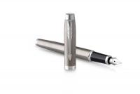 Parker IM Essential nerūsējošā tērauda tintes pildspalva (M) – 2143636, kastē